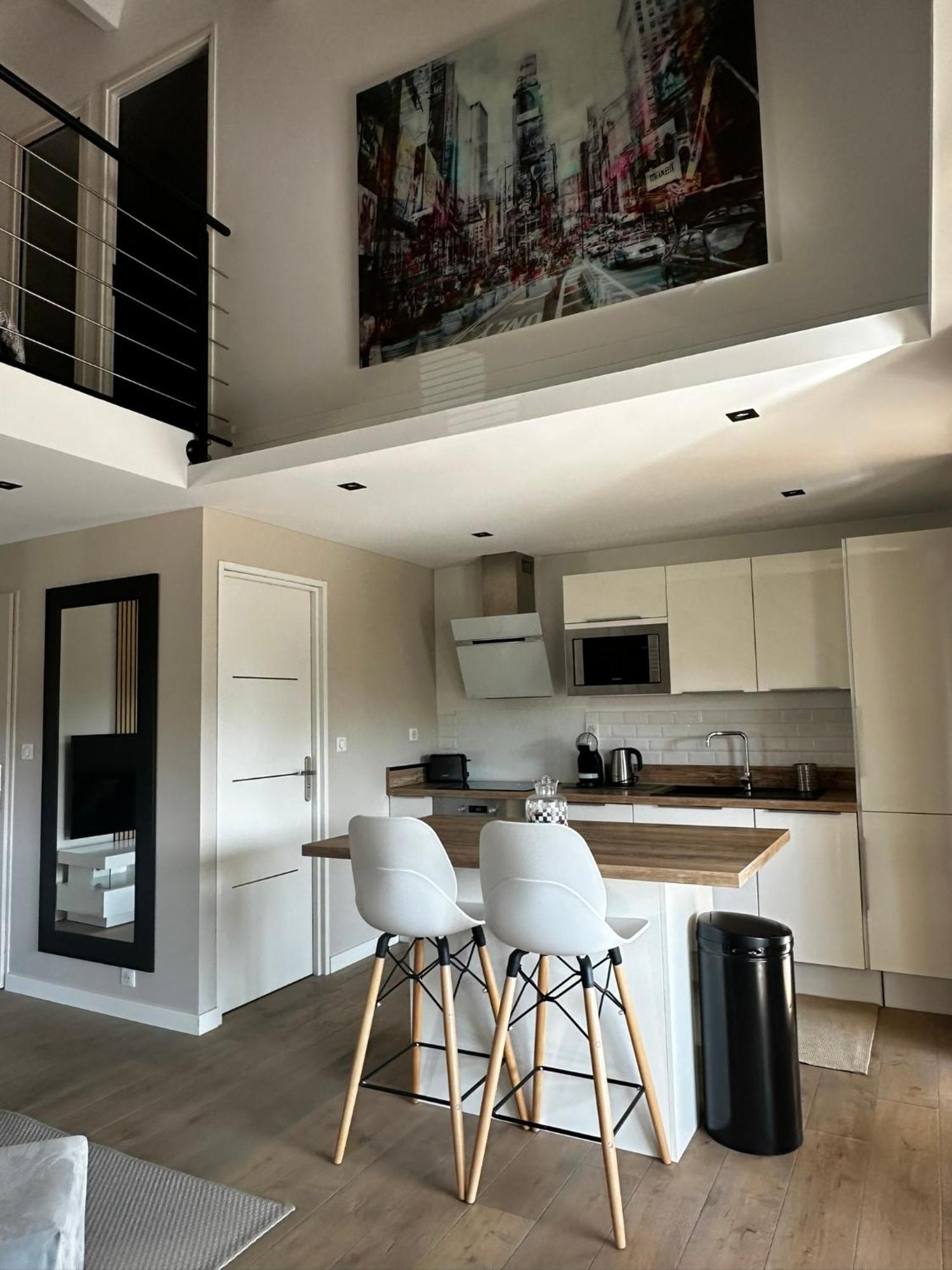 - 4 Personnes - Piscine Apartment *